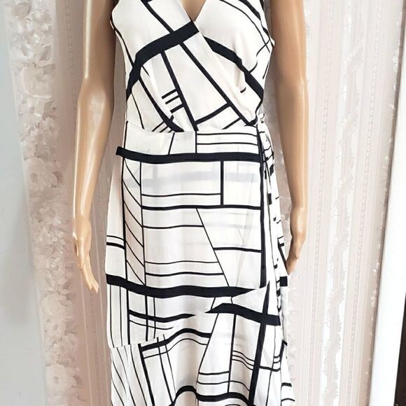 Banana Republic Wrap Dress   - Picture 2 of 11